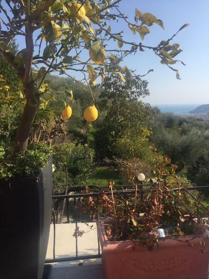 Tavernetta A 10 Minuti Dal Mare Villa Diano San Pietro Exteriör bild